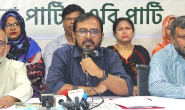 ‘রিজার্ভ ও টাকার দরপতনের সঙ্গে সরকারের পতন অনিবার্য হয়ে উঠেছে’