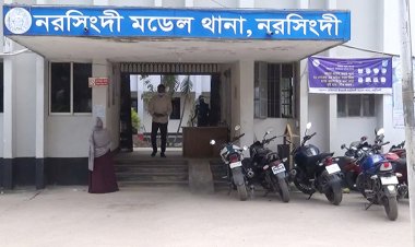 বারান্দার গ্রিলে ঝুলছিল গৃহবধূর মরদেহ