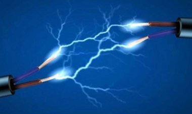 লালবাগে বিদ্যুৎস্পৃষ্ট হয়ে অটোরিকশা চালকের মৃত্যু