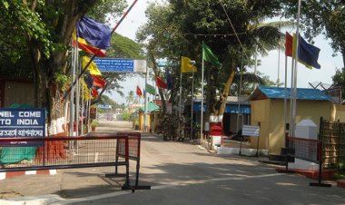 আখাউড়া স্থলবন্দর দিয়ে ৩ দিন ভারতে ভারি যানবাহন চলাচল বন্ধ