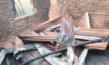 কষ্টের তৈরি ঘর পুড়ে ছাই, পরিবার নিয়ে খোলা আকাশের নিচে লতিফ