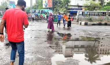  সকালের বৃষ্টিতে কিছুটা স্বস্তি রাজধানীবাসীর