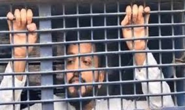 এক পা জেলে রেখেই রাজনীতি করি আমরা, প্রিজন ভ্যান থেকে ইশরাক