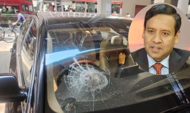 গোলাম মাওলা রনির গাড়িতে হামলা