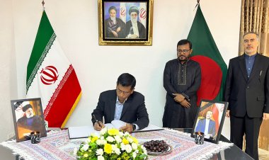 রাইসির মৃত্যুতে ইরান দূতাবাসে গিয়ে এবি পার্টির শোক প্রকাশ