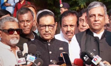  কবি নজরুলের সমাধিতে আওয়ামী লীগের শ্রদ্ধা