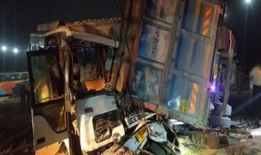 ভারতে গভীর রাতে ভয়াবহ দুর্ঘটনা, নিহত অন্তত ১১