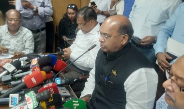 সবাইকে দ্রুত আশ্রয়কেন্দ্রে যাওয়ার অনুরোধ দুর্যোগ প্রতিমন্ত্রীর