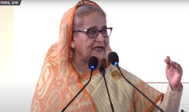 ঘূর্ণিঝড়ে ক্ষতিগ্রস্ত মানুষের পাশে দাঁড়াতে প্রধানমন্ত্রীর নির্দেশ