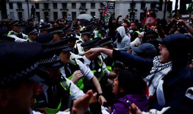 লন্ডনে পুলিশের সঙ্গে ফিলিস্তিনপন্থীদের সংঘর্ষ, গ্রেপ্তার ৪০