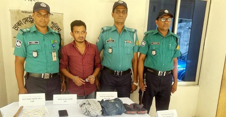  জমি নিয়ে দ্বন্দ্ব ও হয়রানির ক্ষোভে চাচাতো ভাইকে হত্যা