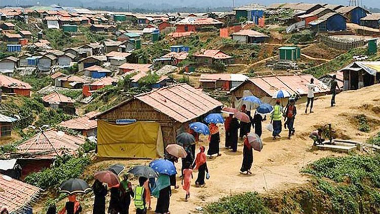 রোহিঙ্গা ক্যাম্প থেকে যুবকের গলাকাটা মরদেহ উদ্ধার