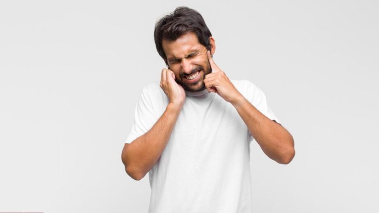 কানের ব্যথা দূর করার ঘরোয়া উপায়