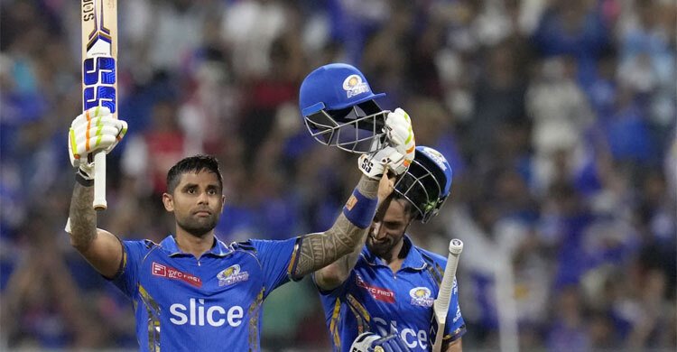 সূর্যের অসাধারণ সেঞ্চুরি, হায়দরাবাদকে হারিয়ে টিকে রইলো মুম্বাই