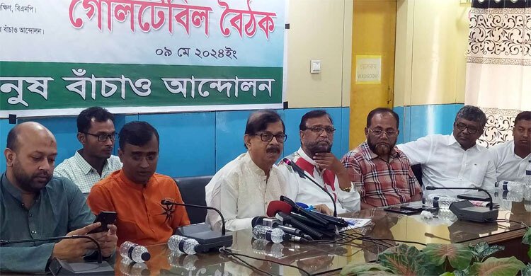 ভারতের কারণেই বাংলাদেশের গণতন্ত্র হত্যা হয়েছে: মান্না