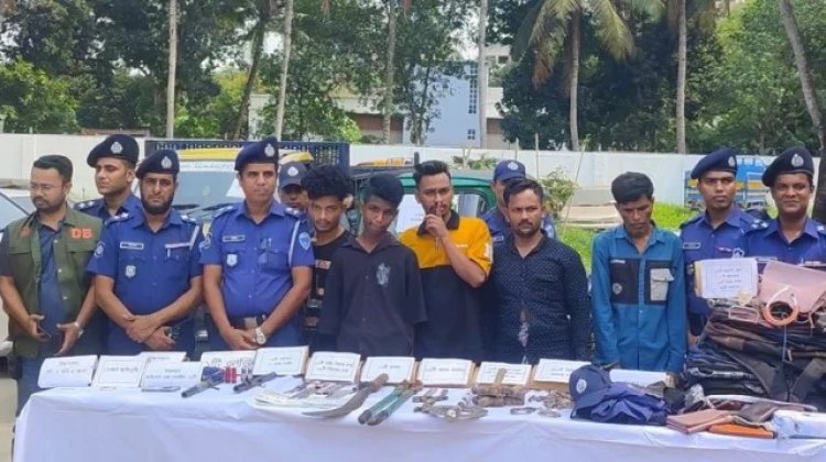 কুমিল্লায় ওরা পুলিশ পরিচয়ে ছিনতাই করতো