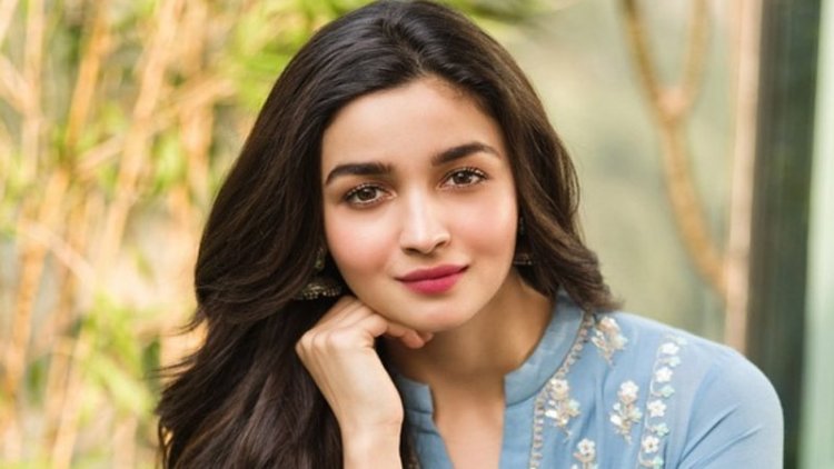রণবীরের স্ত্রী নয়, আলিয়া নিজেই জানালেন তার আসল পরিচয় কী