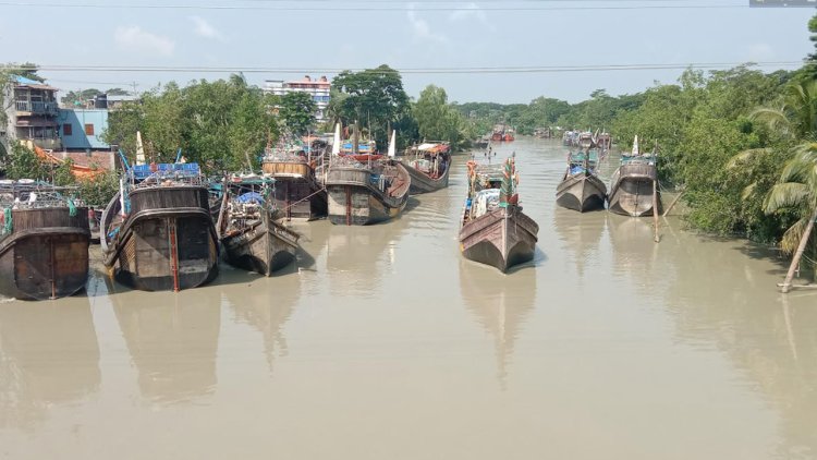 সোমবার থেকে ৬৫ দিন সমুদ্রে মাছ ধরায় নিষেধাজ্ঞা
