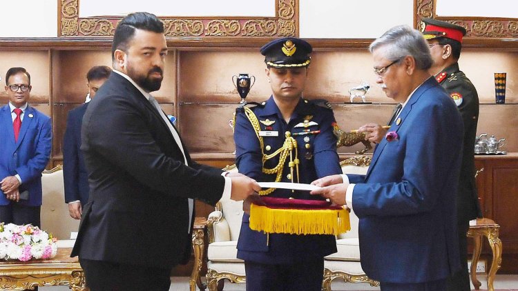 রাষ্ট্রপতির কাছে তিন অনাবাসিক রাষ্ট্রদূতের পরিচয়পত্র পেশ