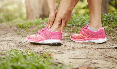 পায়ের গোড়ালি ব্যথা দূর করার ঘরোয়া উপায়