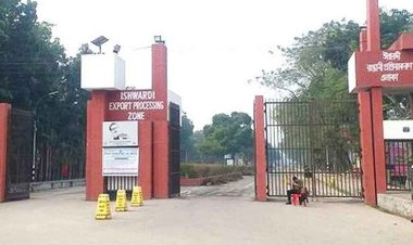 কর্মস্থলের সামনেই স্ত্রীকে ছুরিকাঘাতে হত্যা, স্বামী আটক