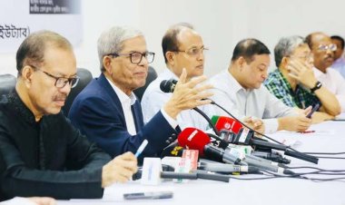 সরকার দেশকে পরনির্ভরশীল করে ফেলেছে: ফখরুল