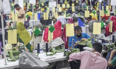 ঈদের আগেই শ্রমিকদের বেতন-বোনাস পরিশোধ করুন