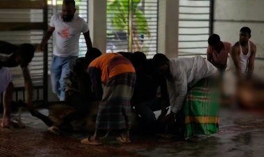 ঈদ জামাত শেষে চলছে পশু কুরবানি