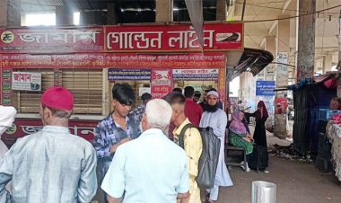 ঈদের দিনও ঢাকা ছাড়ছেন অনেকে