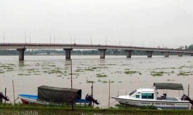  ৮ অঞ্চলে বজ্রসহ বৃষ্টি হতে পারে, নদীবন্দরে সতর্ক সংকেত