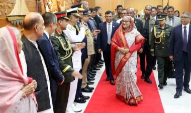 দিল্লির পথে প্রধানমন্ত্রী