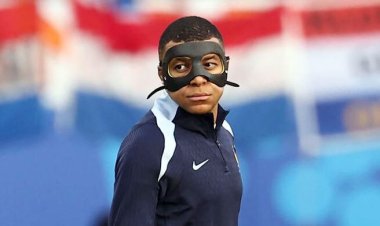  মাঠে ফিরেই এমবাপের জোড়া গোল!