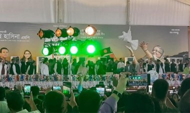  আওয়ামী লীগের প্রতিষ্ঠাবার্ষিকীর অনুষ্ঠান উদ্বোধন করলেন শেখ হাসিনা