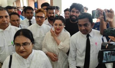 নাসিরকে মারধর আত্মসমর্পণ করে জামিন পেলেন পরীমনি