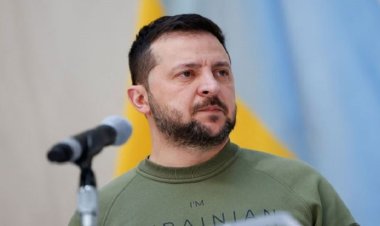উচ্চপদস্থ কমান্ডারকে বরখাস্ত করলেন জেলেনস্কি