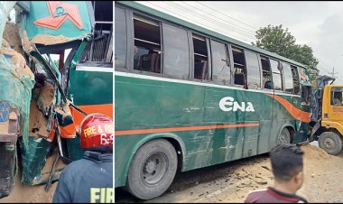  ইউটার্ন নেওয়া ট্রাকে বাসের ধাক্কা, চালক নিহত