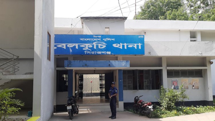 আ. লীগ নেতাকে লক্ষ্য করে ছোড়া গুলি লাগলো কলেজছাত্রের পায়ে