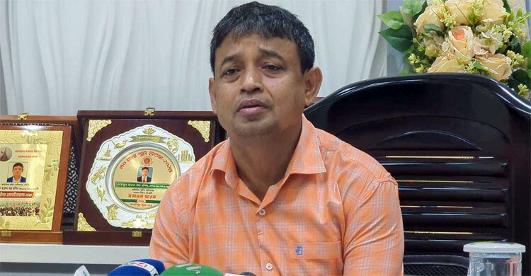 আনারকে হত্যার পর ছবি দেখিয়ে কেউ লাভবান হয়েছে কি না তদন্ত চলছে- ডিবিপ্রধান হারুন
