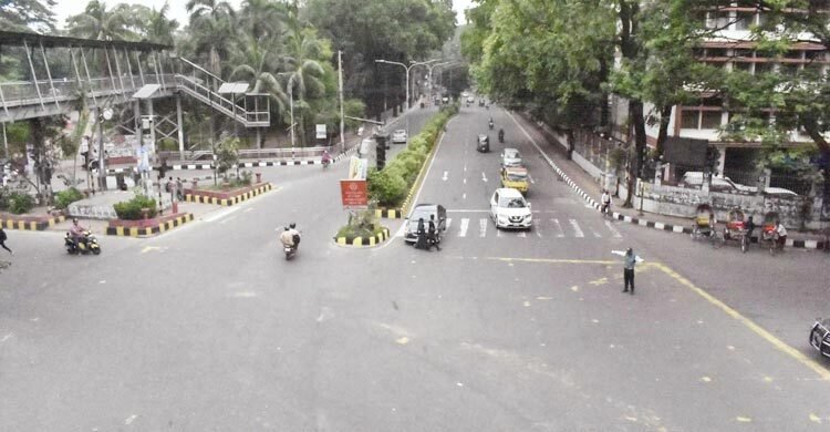 ঈদের ছুটিতে ঢাকা প্রায় ফাঁকা
