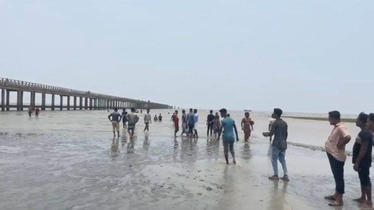 সীতাকুণ্ডে গঙ্গাস্নানে নেমে দুই শিশুর মৃত্যু