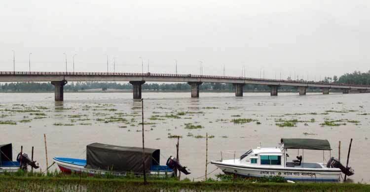 ৮ অঞ্চলে বজ্রসহ বৃষ্টি হতে পারে, নদীবন্দরে সতর্ক সংকেত