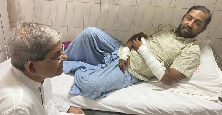 ইরানকে দেখতে হাসপাতালে গেলেন ফখরুল