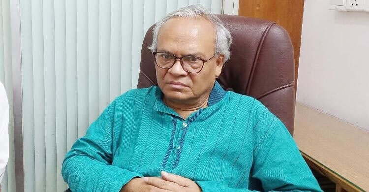 খালেদা জিয়ার স্বাস্থ্যের খোঁজ নিতে এভার কেয়ারে গেলেন রিজভী