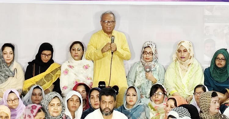 খালেদা জিয়াকে দুনিয়া থেকে সরিয়ে দেওয়ার চক্রান্ত চলছে: রিজভী