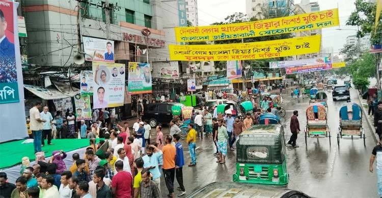 নয়াপল্টনে জড়ো হচ্ছেন বিএনপি নেতাকর্মীরা