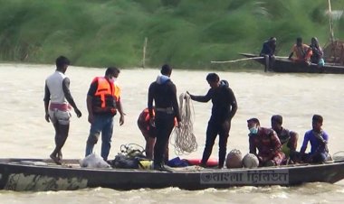 সুরমা নদীতে নৌকাডুবি, মা-মেয়েসহ নিখোঁজ ৩ যাত্রী