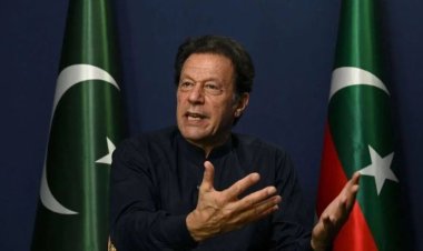 জেলে গোয়েন্দা সংস্থার হস্তক্ষেপের অভিযোগ ইমরান খানের