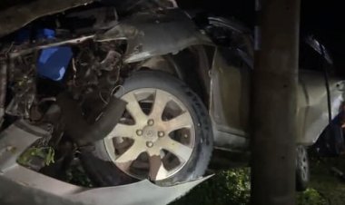 প্রাইভেটকার উল্টে ৫ বন্ধু নিহত