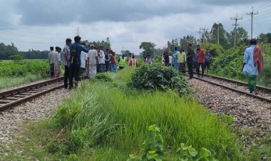 নরসিংদীতে ট্রেনে কাটা পড়ে ৫ জন নিহত