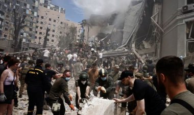 দিনদুপুরে ইউক্রেনে ক্ষেপণাস্ত্র হামলা রাশিয়ার, নিহত ২০